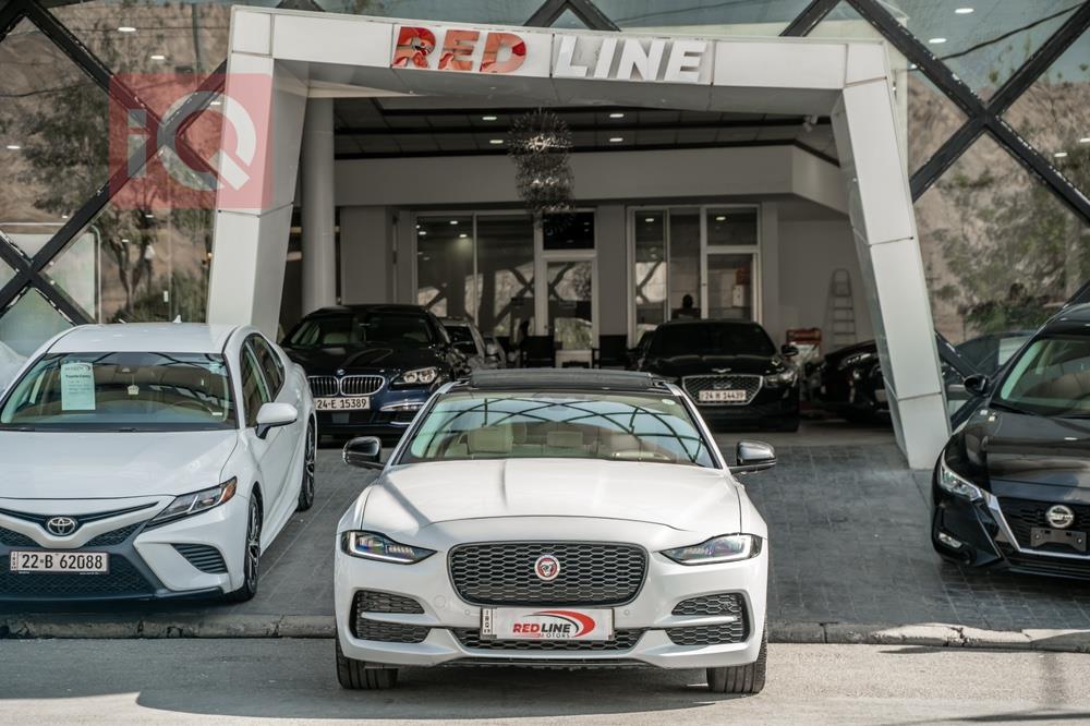 جاگوار XE